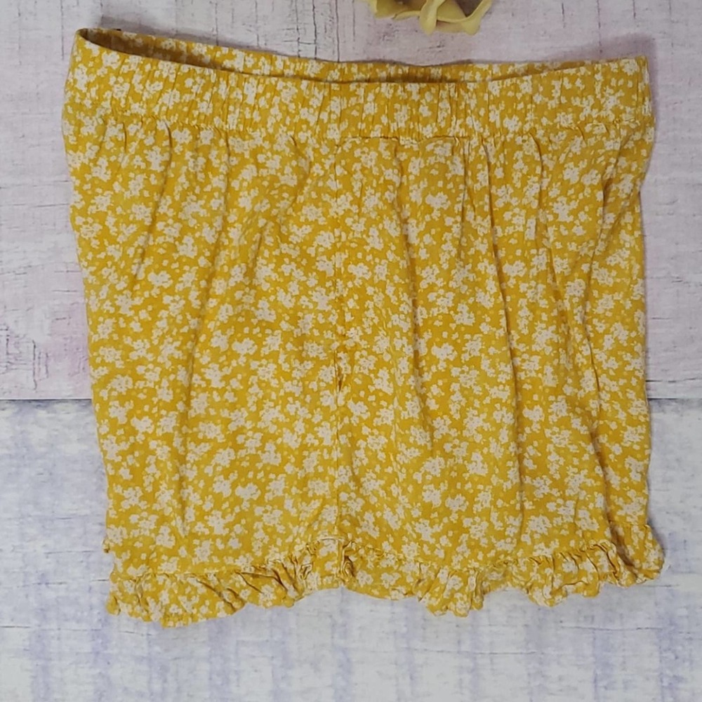 Ivy Jane Floral Ruffle Hem Shorts - Picture 3 of 7
